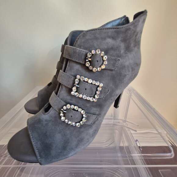 White House Black Market Grey Booties, Suede, Size 8 1/2 - Picture 8 of 10